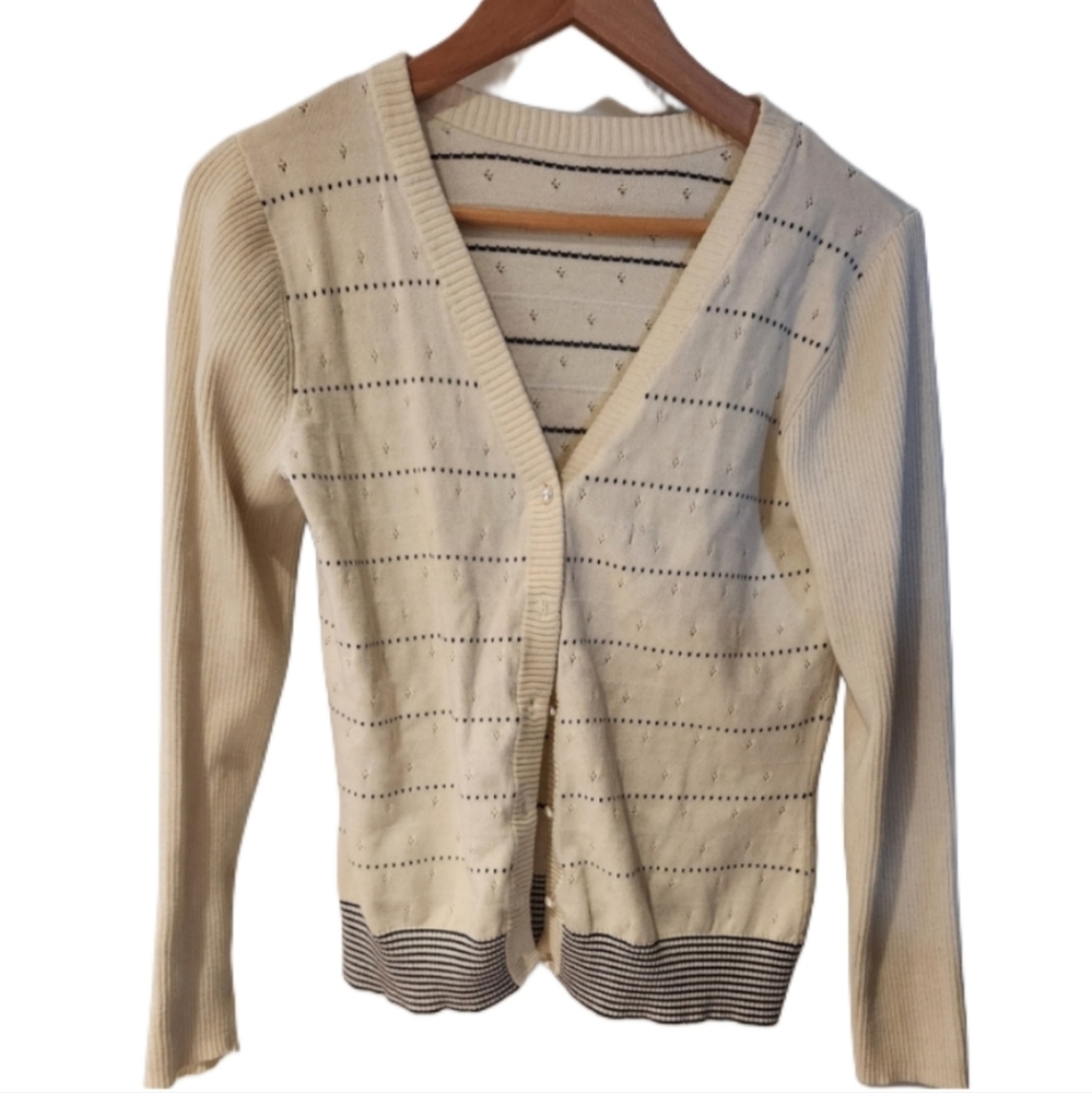 Eyelet Cream Cardigan With‎ Pearl Buttons